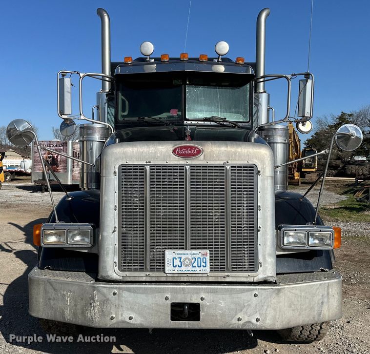 image for item OM9960 2006 Peterbilt  357 semi truck
