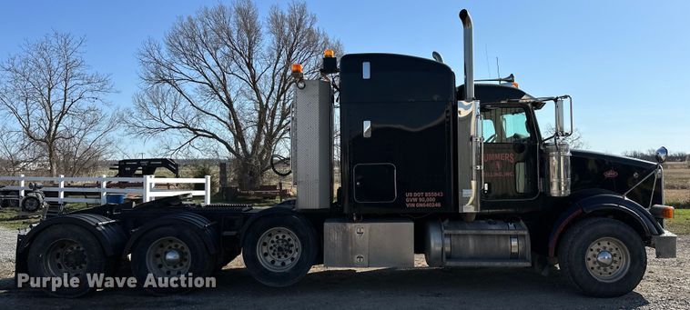 image for item OM9960 2006 Peterbilt  357 semi truck