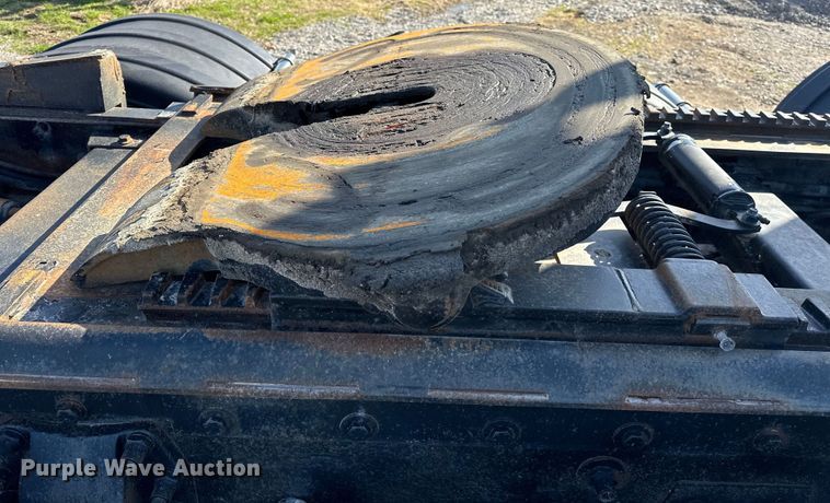 image for item OM9960 2006 Peterbilt  357 semi truck