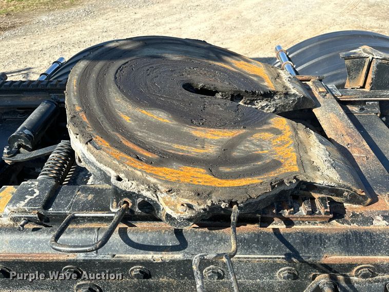 image for item OM9960 2006 Peterbilt  357 semi truck