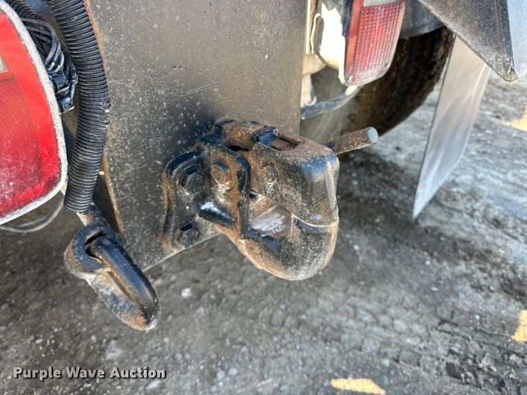 image for item OM9960 2006 Peterbilt  357 semi truck