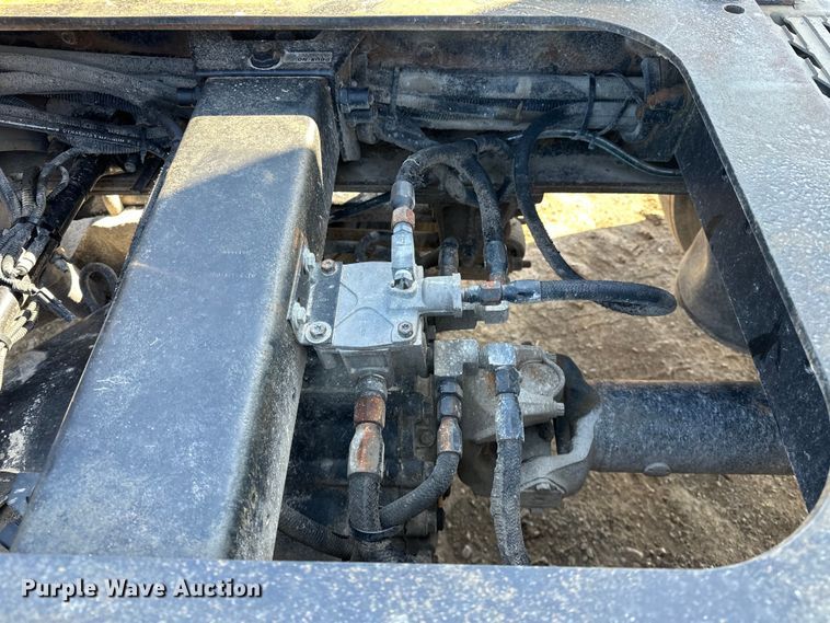 image for item OM9960 2006 Peterbilt  357 semi truck