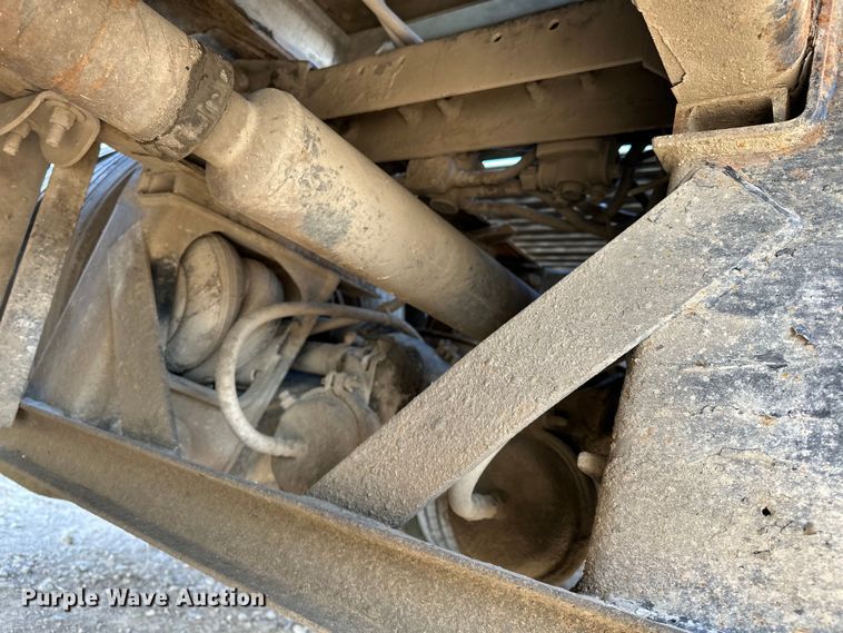 image for item OM9960 2006 Peterbilt  357 semi truck