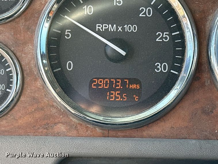 image for item OM9960 2006 Peterbilt  357 semi truck