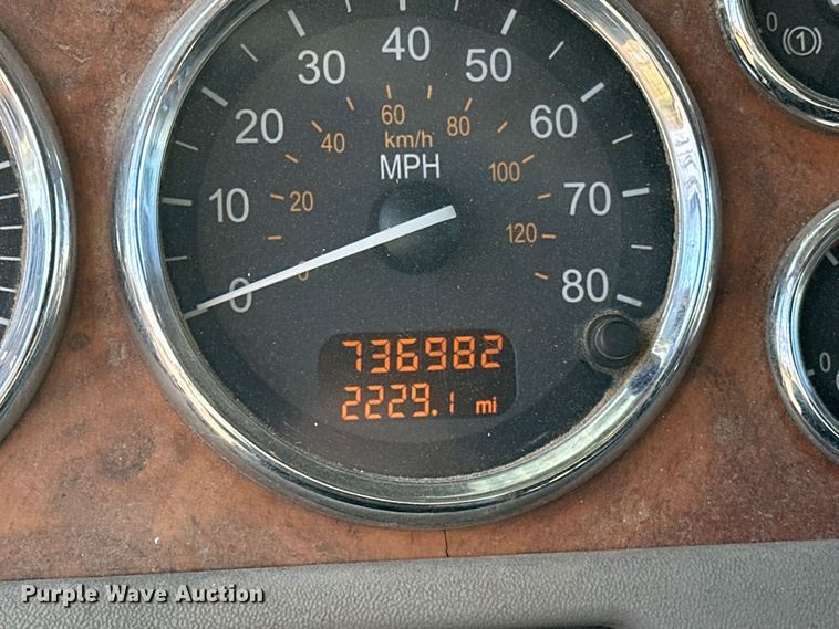 image for item OM9960 2006 Peterbilt  357 semi truck