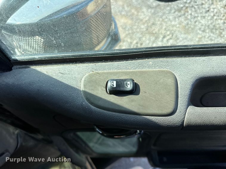 image for item OM9960 2006 Peterbilt  357 semi truck