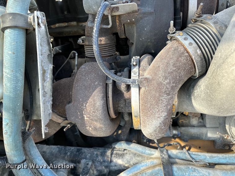 image for item OM9960 2006 Peterbilt  357 semi truck