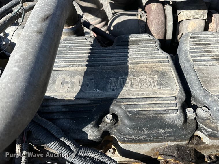 image for item OM9960 2006 Peterbilt  357 semi truck