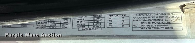 image for item OM9960 2006 Peterbilt  357 semi truck