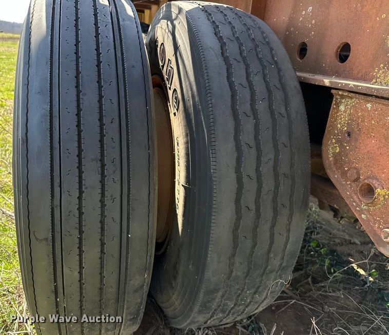 image for item OM9984 1991 Fontaine  FTW-4-8048SLW flatbed trailer