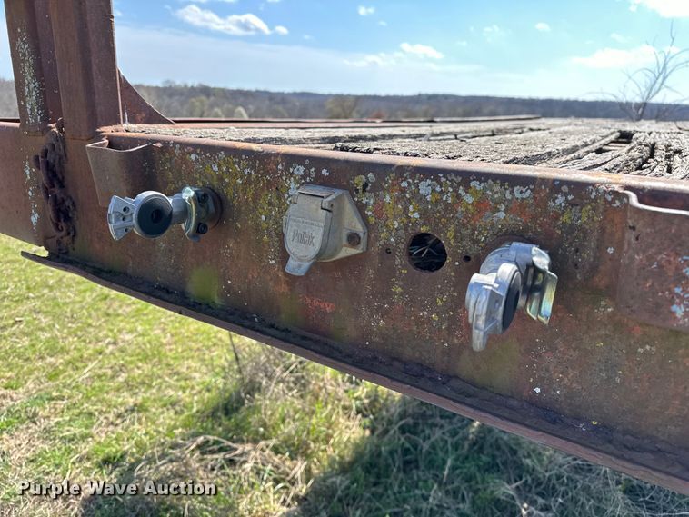 image for item OM9985 1968 Hobbs FBHCD-EP-40 flatbed trailer