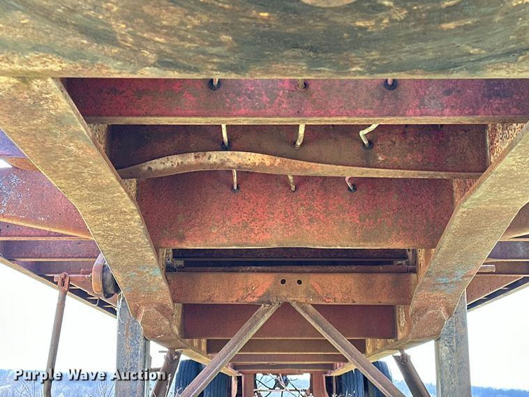 image for item OM9985 1968 Hobbs FBHCD-EP-40 flatbed trailer