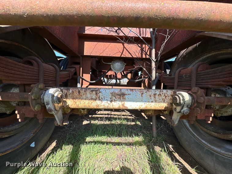 image for item OM9985 1968 Hobbs FBHCD-EP-40 flatbed trailer