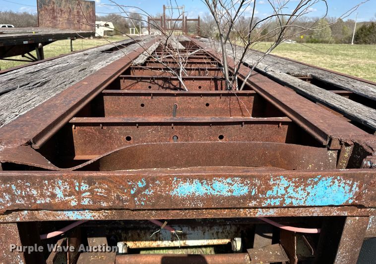 image for item OM9985 1968 Hobbs FBHCD-EP-40 flatbed trailer