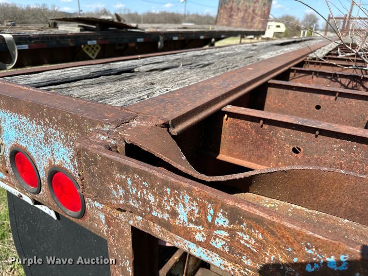 image for item OM9985 1968 Hobbs FBHCD-EP-40 flatbed trailer