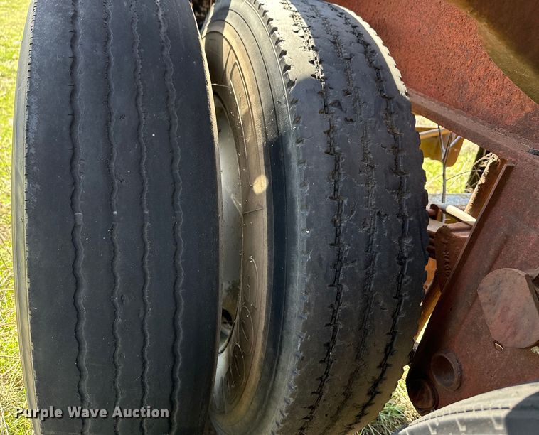 image for item OM9985 1968 Hobbs FBHCD-EP-40 flatbed trailer