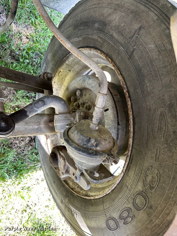 image for item OM9993 1981 Freightliner  FLC semi truck