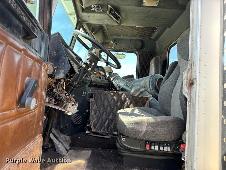 image for item OM9993 1981 Freightliner  FLC semi truck