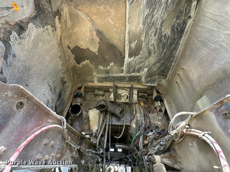 image for item OM9993 1981 Freightliner  FLC semi truck