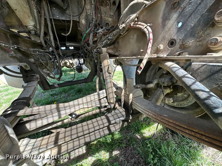 image for item OM9993 1981 Freightliner  FLC semi truck