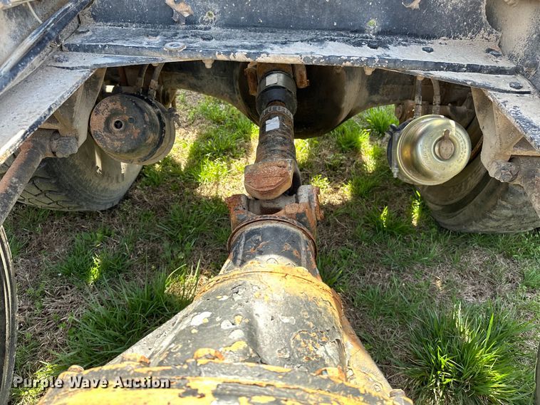 image for item OM9993 1981 Freightliner  FLC semi truck