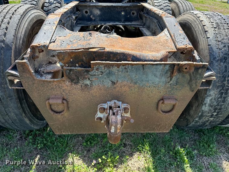 image for item OM9993 1981 Freightliner  FLC semi truck