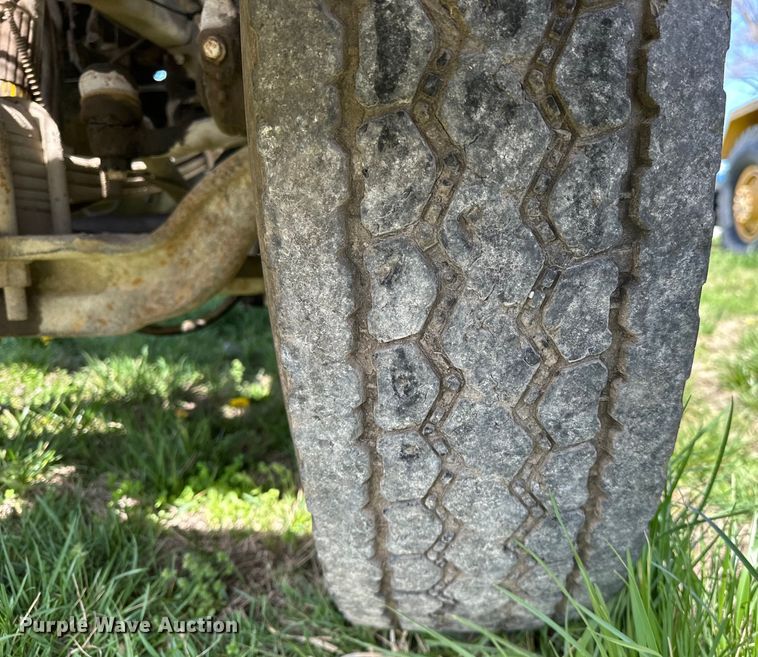 image for item OM9993 1981 Freightliner  FLC semi truck