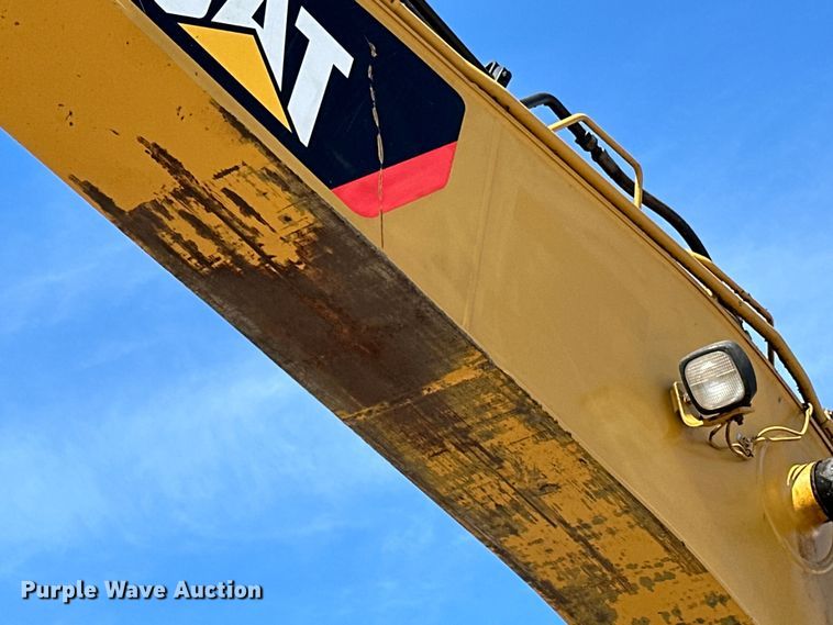 image for item DG0494 2012 Caterpillar 320E excavator