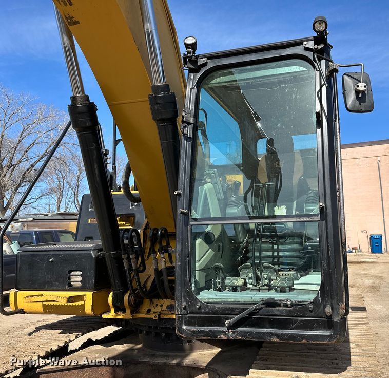 image for item DG0494 2012 Caterpillar 320E excavator