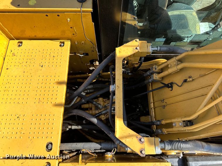 image for item DG0494 2012 Caterpillar 320E excavator