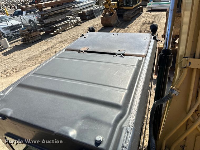 image for item DG0494 2012 Caterpillar 320E excavator