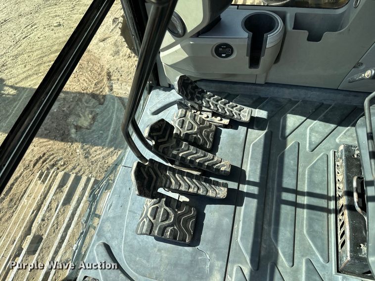 image for item DG0494 2012 Caterpillar 320E excavator