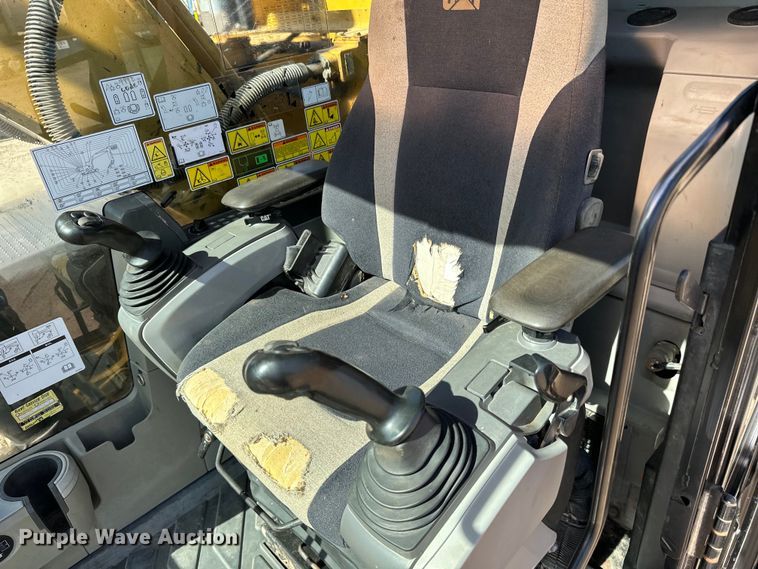 image for item DG0494 2012 Caterpillar 320E excavator