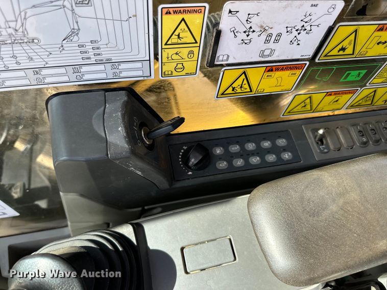 image for item DG0494 2012 Caterpillar 320E excavator