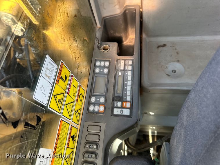 image for item DG0494 2012 Caterpillar 320E excavator