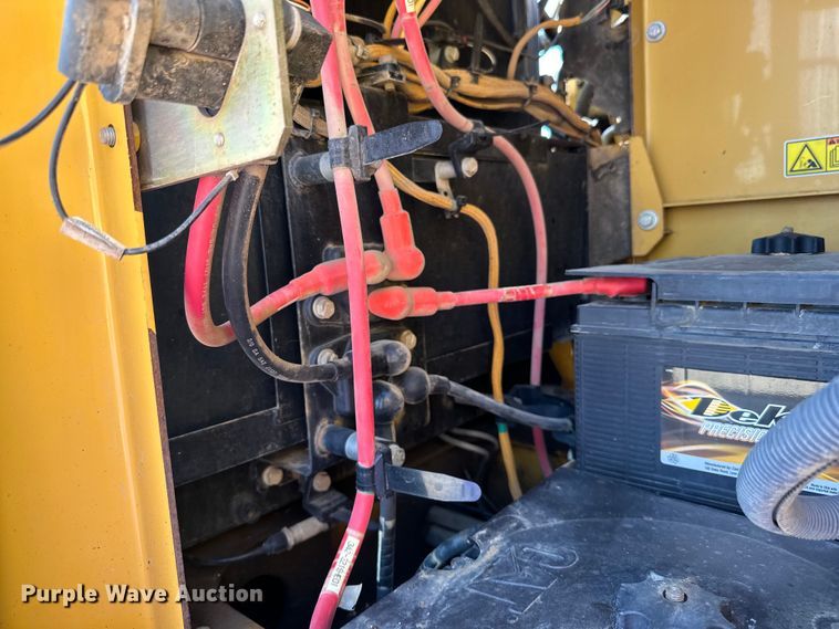 image for item DG0494 2012 Caterpillar 320E excavator