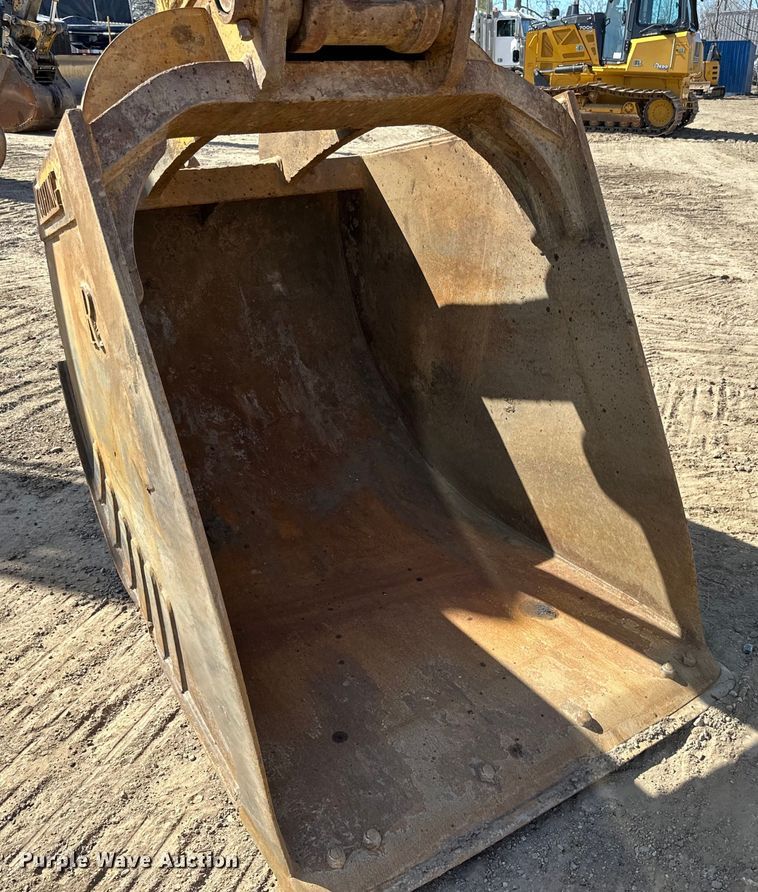 image for item DG0495 2019 Caterpillar 320 excavator