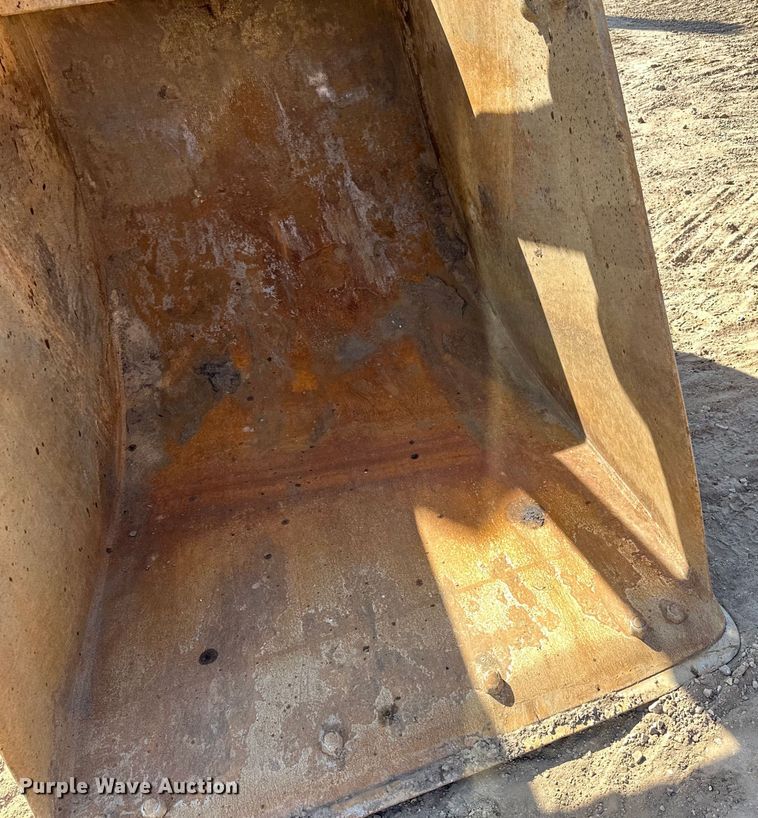 image for item DG0495 2019 Caterpillar 320 excavator