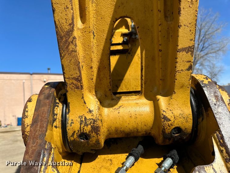 image for item DG0495 2019 Caterpillar 320 excavator