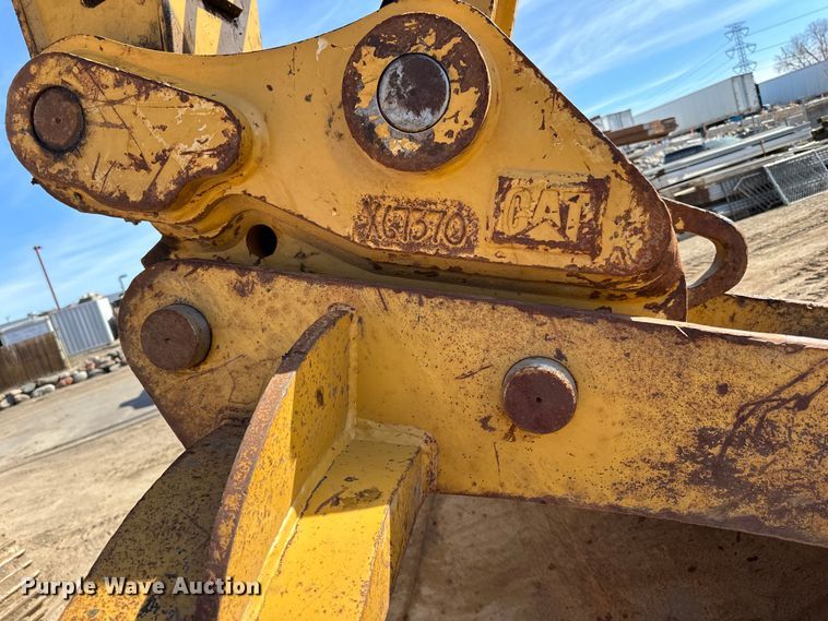 image for item DG0495 2019 Caterpillar 320 excavator