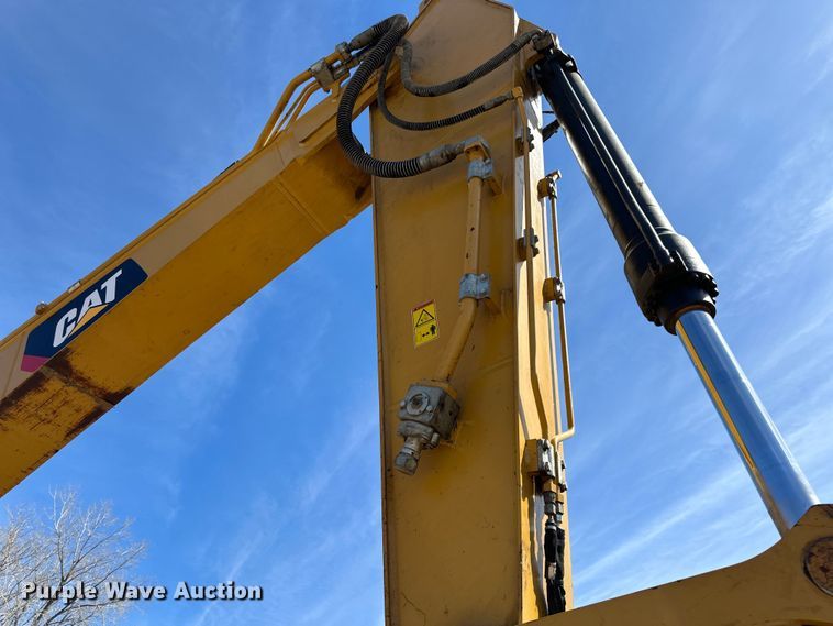 image for item DG0495 2019 Caterpillar 320 excavator