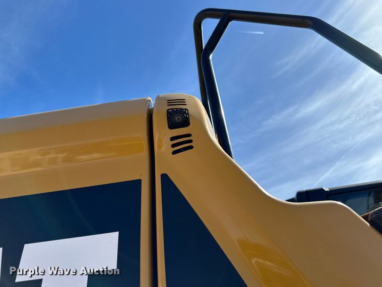 image for item DG0495 2019 Caterpillar 320 excavator