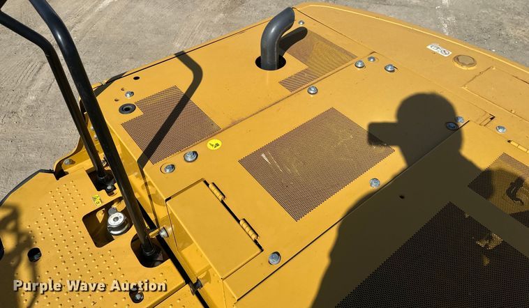 image for item DG0495 2019 Caterpillar 320 excavator