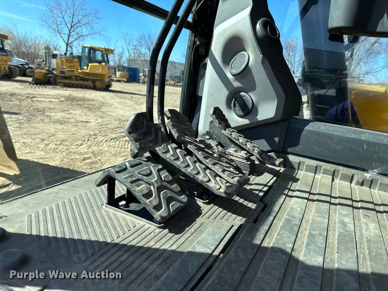 image for item DG0495 2019 Caterpillar 320 excavator