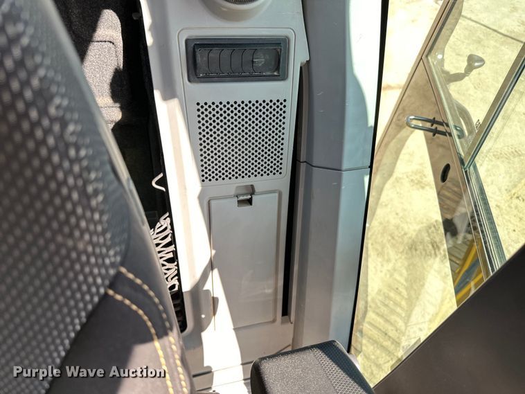 image for item DG0495 2019 Caterpillar 320 excavator