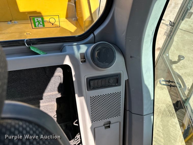 image for item DG0495 2019 Caterpillar 320 excavator