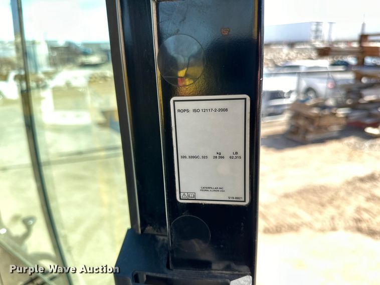 image for item DG0495 2019 Caterpillar 320 excavator