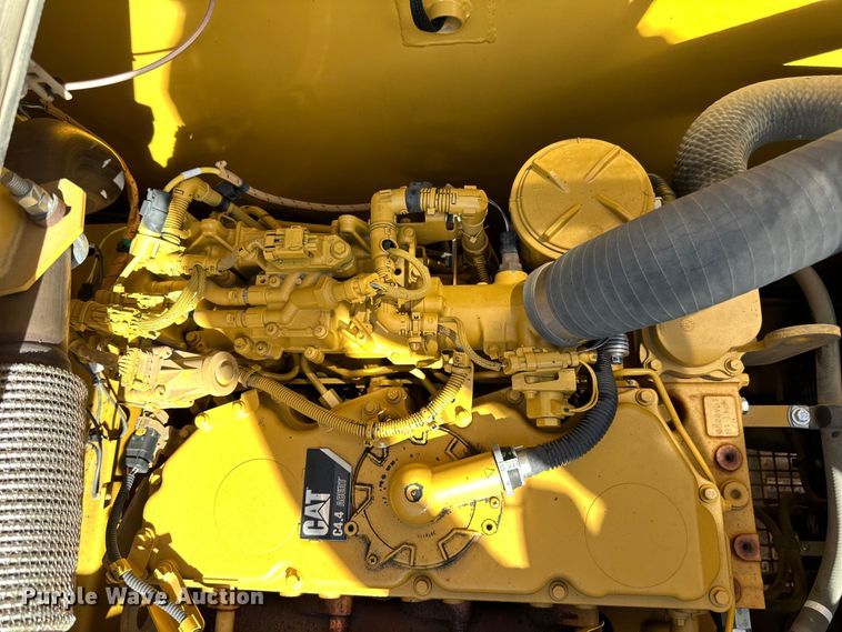 image for item DG0495 2019 Caterpillar 320 excavator