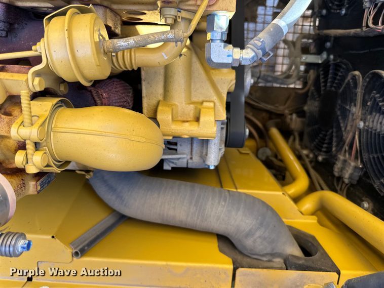 image for item DG0495 2019 Caterpillar 320 excavator