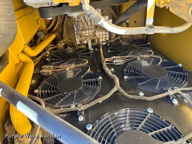 image for item DG0495 2019 Caterpillar 320 excavator